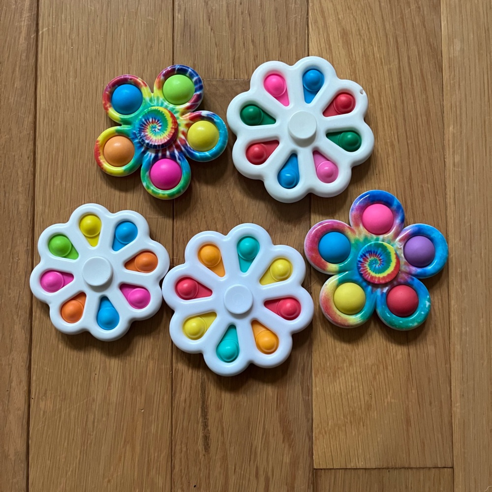 Fidget Spinner Pop-Its Tie Dye and Color Full Lot of 5 Different Sizes
